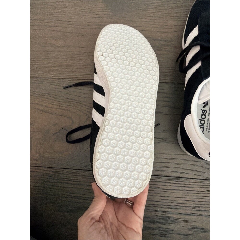 adidas Gazelle Black White Lace Up Low Top Sneakers Athletic Shoes Size 9 B2507 - Picture 5 of 7
